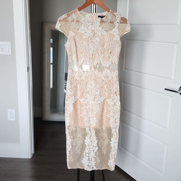 Forever 21 Dresses & Skirts - Ivory Lace Womens Size Small Sexy Romantic Feminine Fitted Sheath Dress